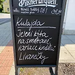 Penzion U Pejska A Kocicky 3*