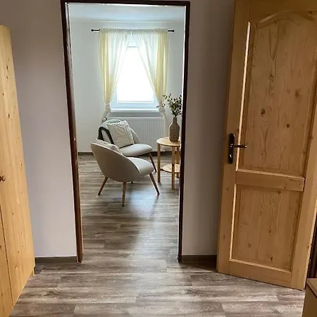 Hostinec U Pejska A Kocicky 3*